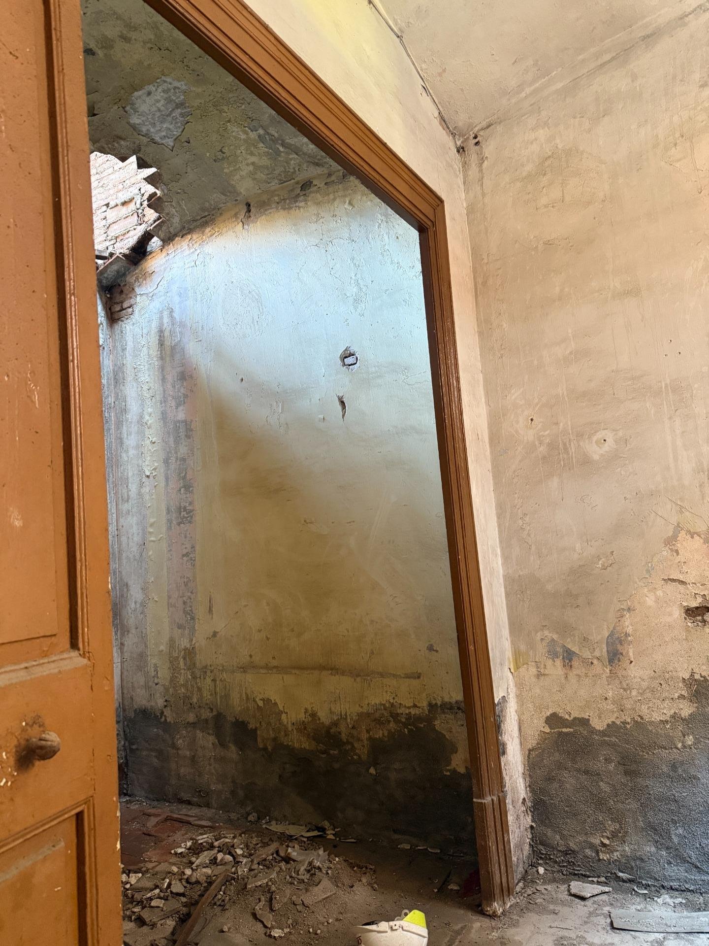 Foto 8 de EIXAMPLE - CASA PER REFORMAR SITUADA EN UN ENTORN IMMILLORABLE!!!