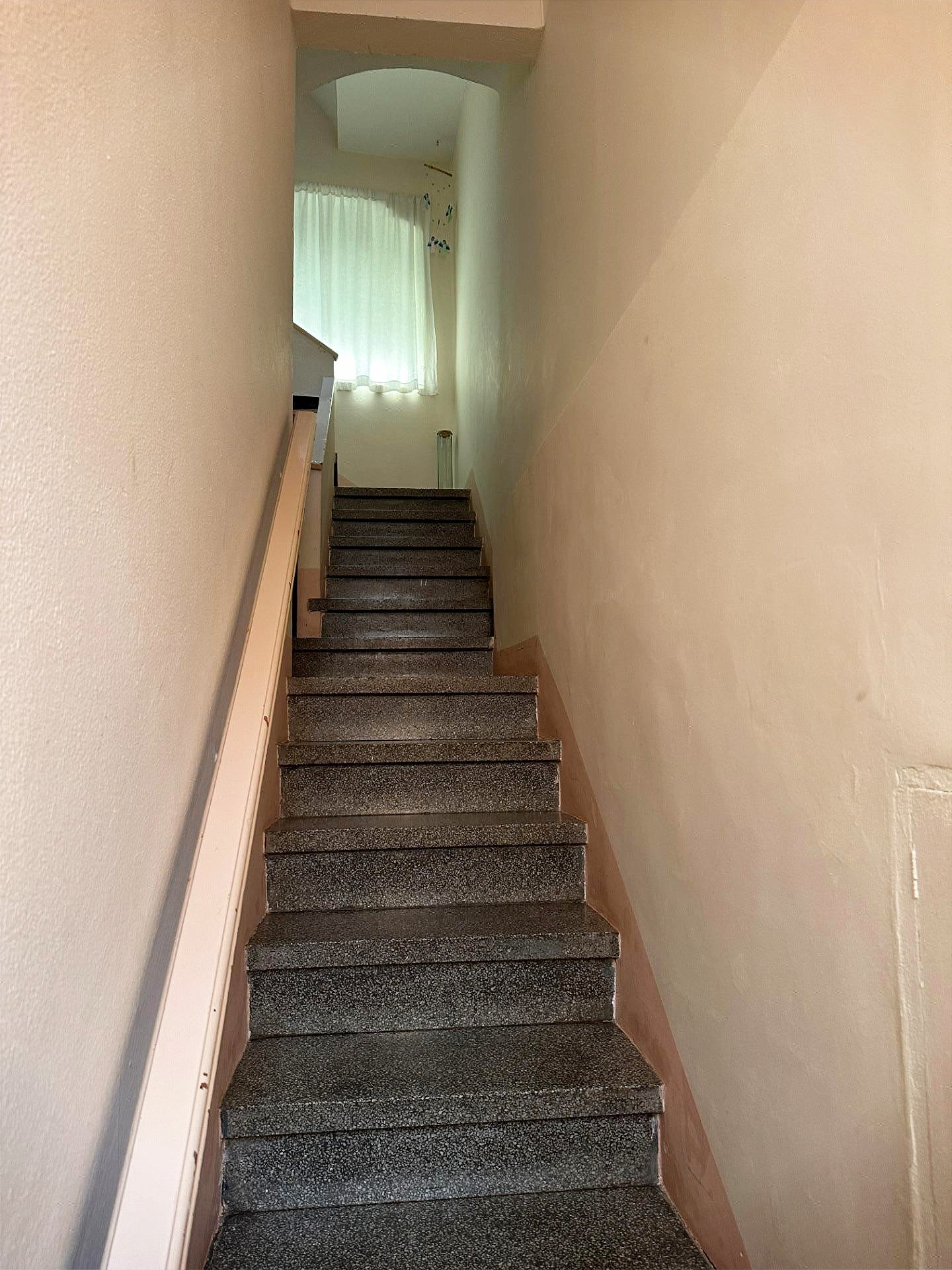 Foto 3 de Oportunidad Única en el Corazón de Sabadell: Casa Esquinera en Nuda Propiedad.