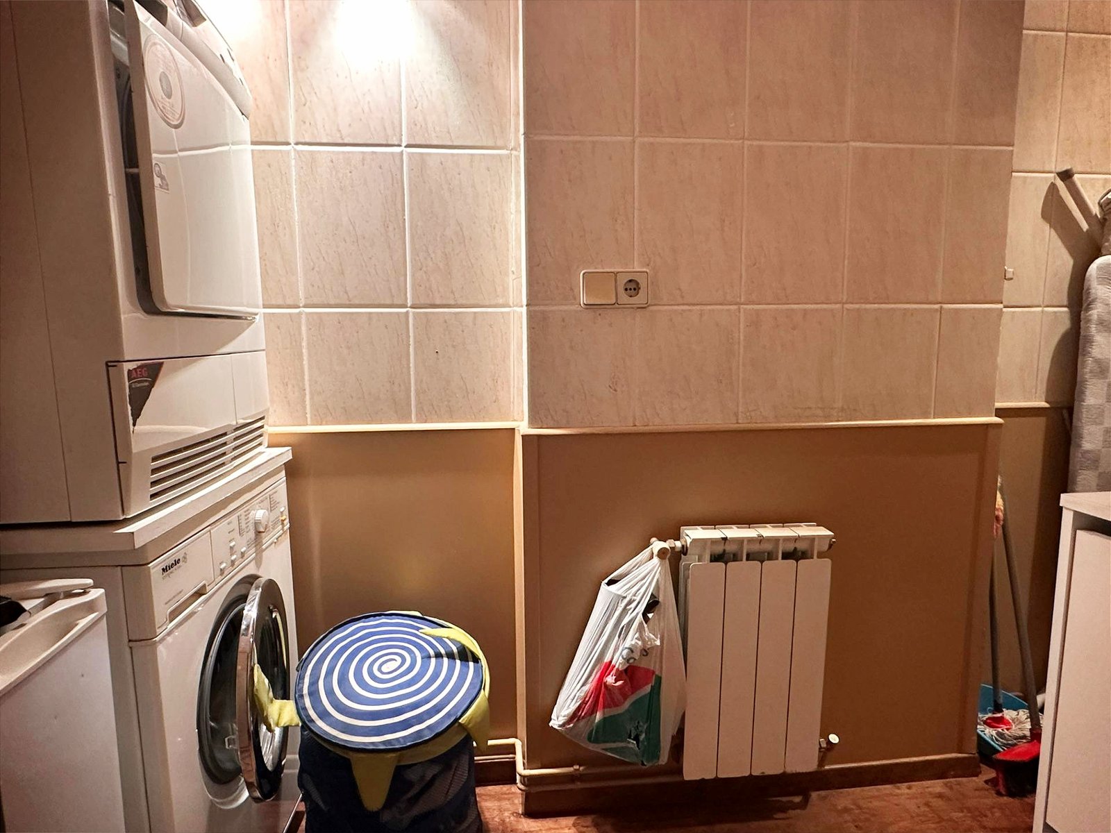 Foto 6 de Oportunidad Única en el Corazón de Sabadell: Casa Esquinera en Nuda Propiedad.