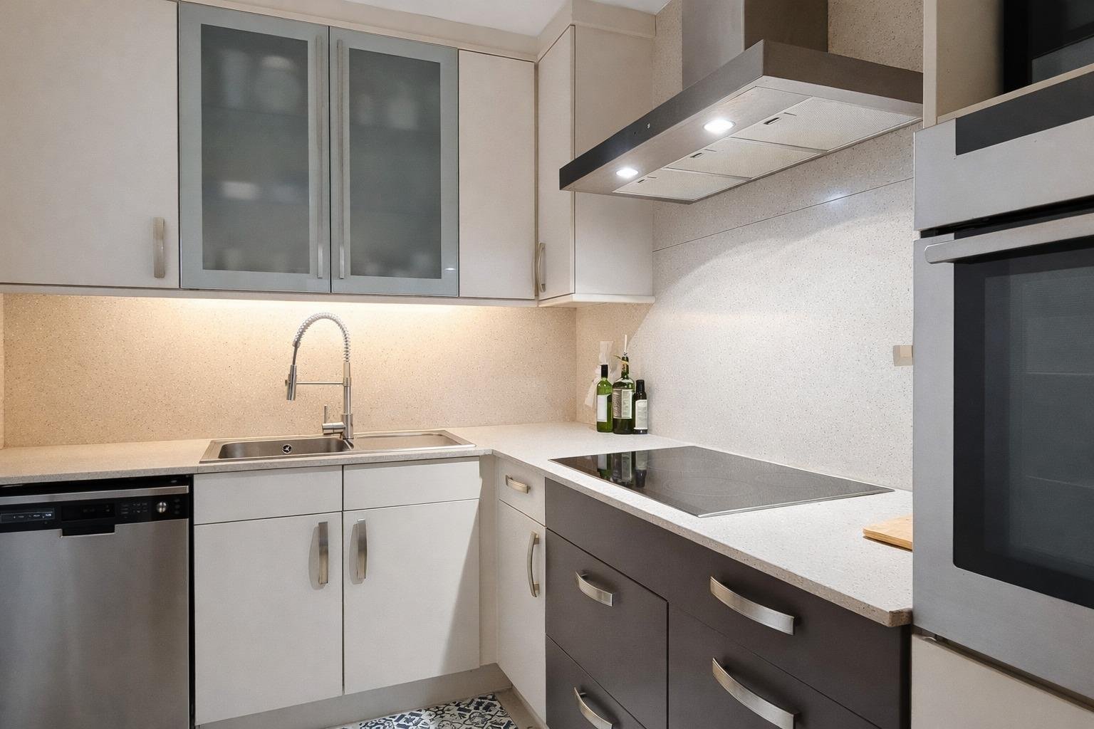 Foto 12 de MAGNÍFICO BAJO DE  4 HABITACIONES, 100M2 DE PISO + 100M2 DE PATIO EN SANT CUGAT DEL VALLÈS.