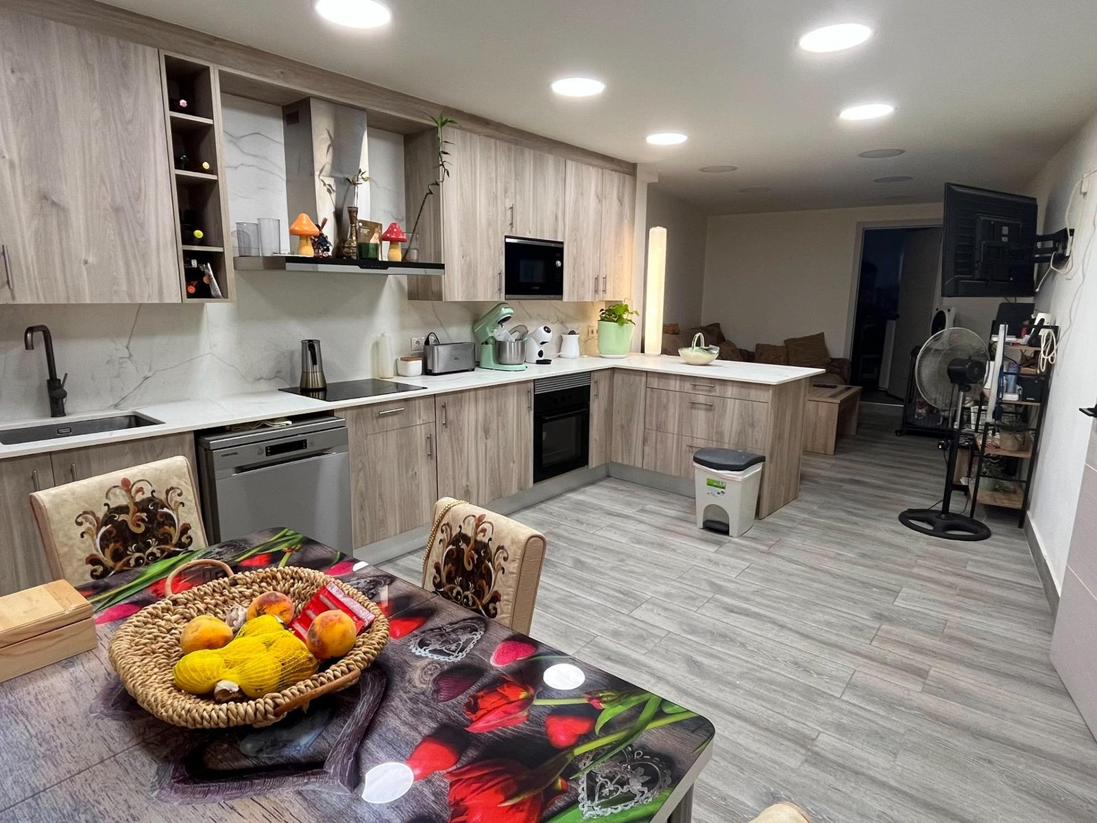Impresionante Casa de Pueblo Reformada en Castellsera por solo €270,000