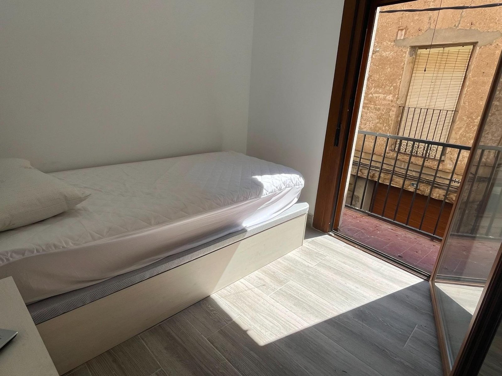 Foto 11 de Impresionante Casa de Pueblo Reformada en Castellsera por solo €270,000