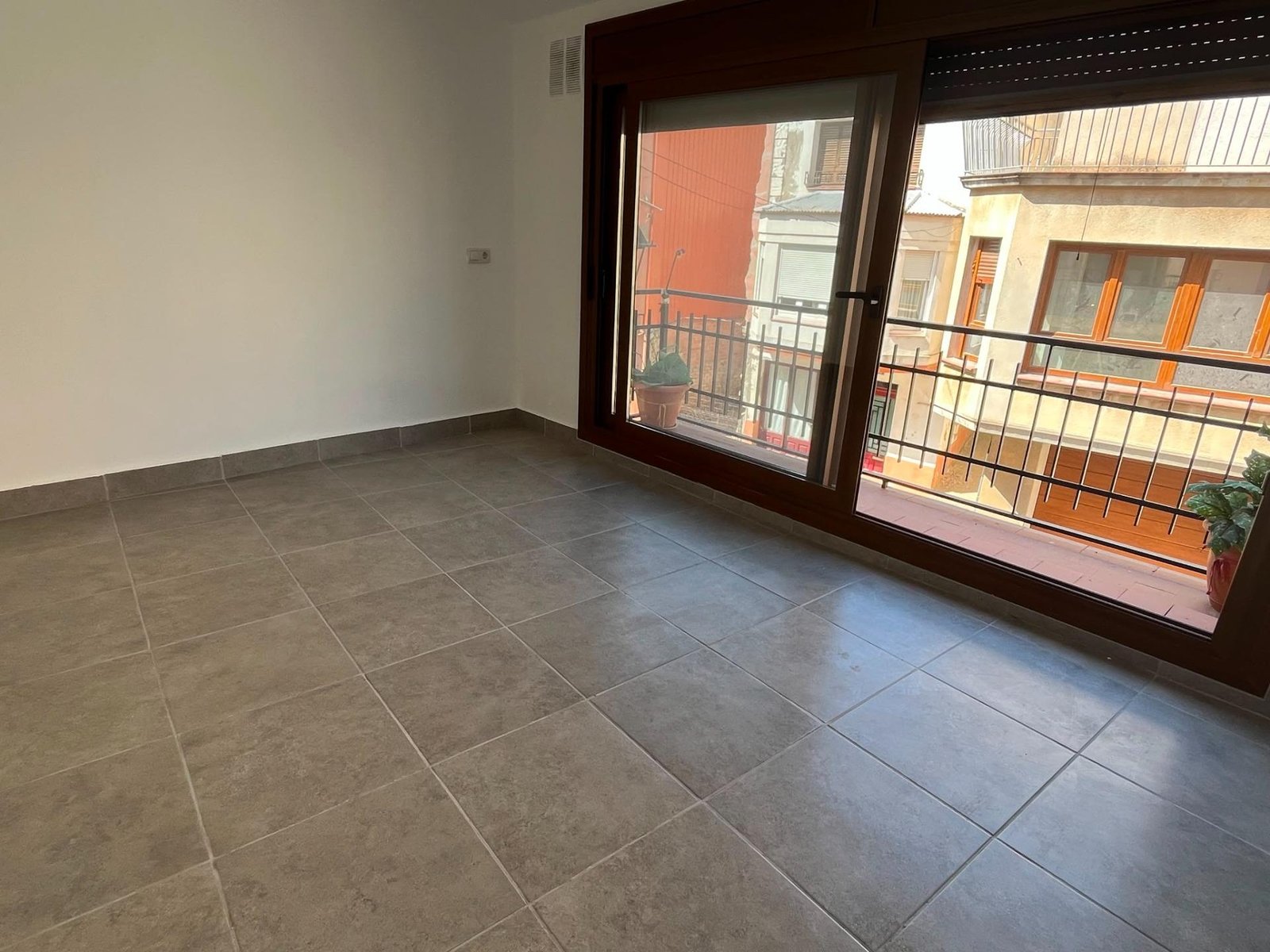 Foto 29 de Impresionante Casa de Pueblo Reformada en Castellsera por solo €270,000