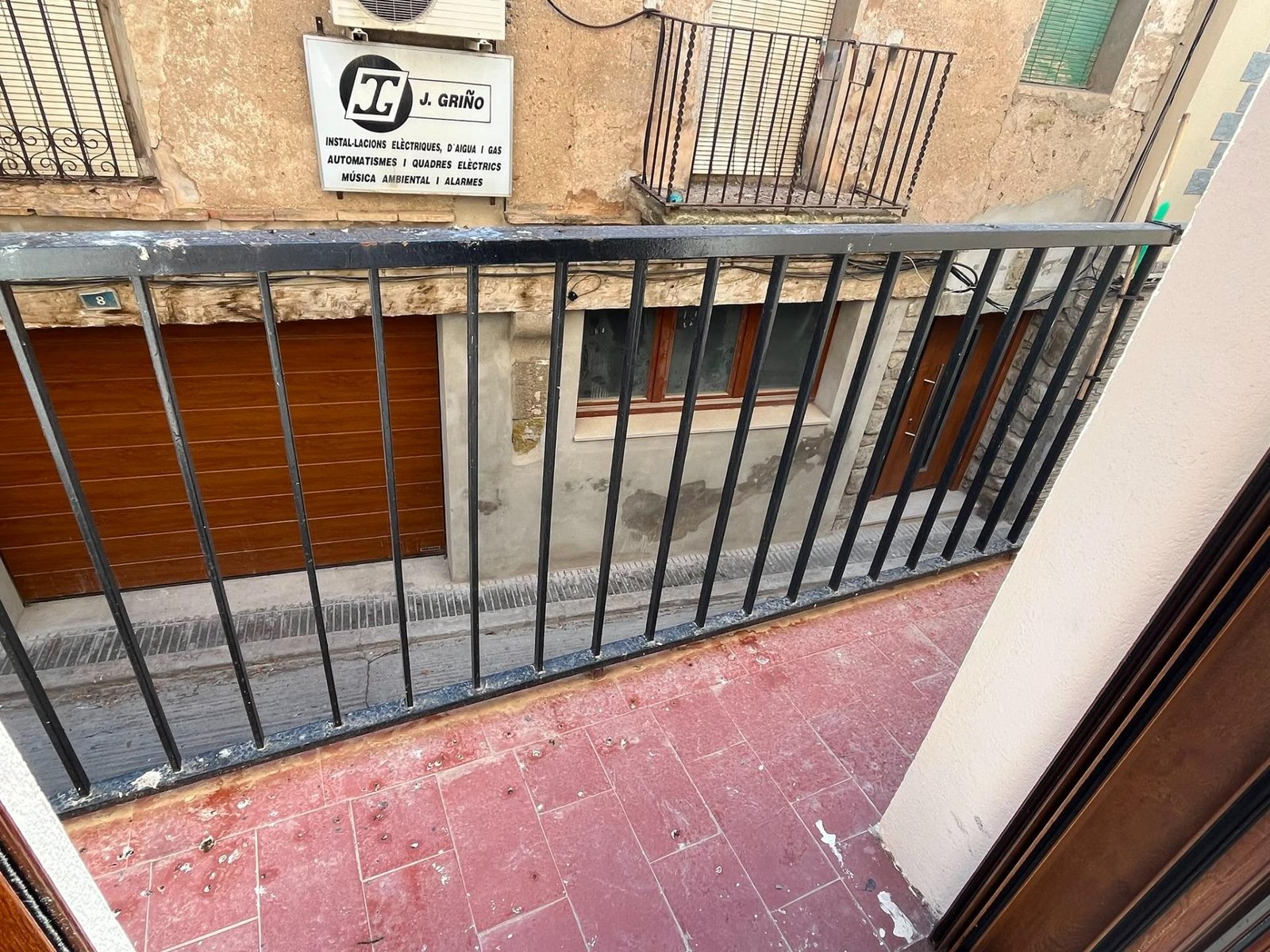 Foto 40 de Impresionante Casa de Pueblo Reformada en Castellsera por solo €270,000