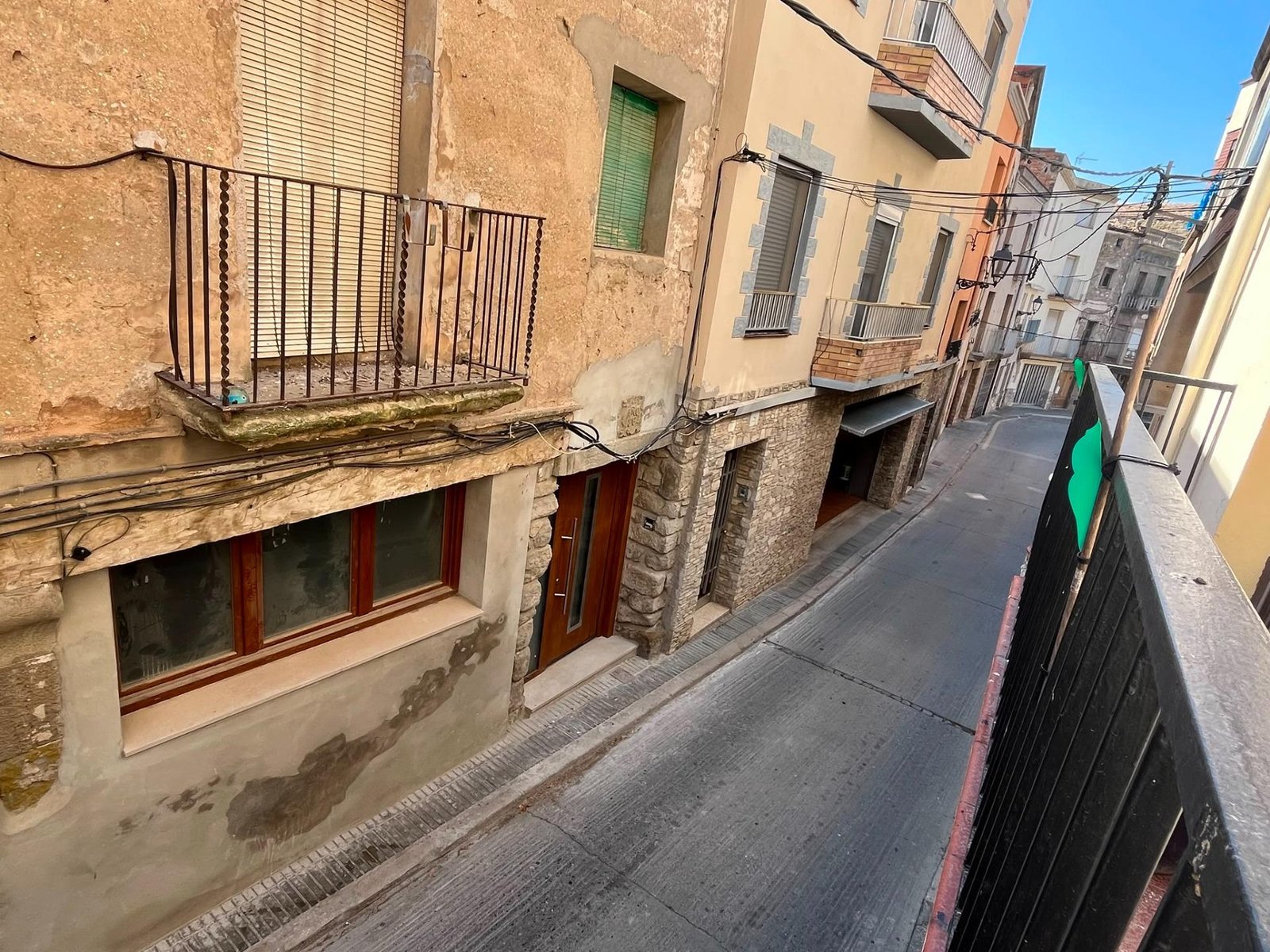 Foto 50 de Impresionante Casa de Pueblo Reformada en Castellsera por solo €270,000