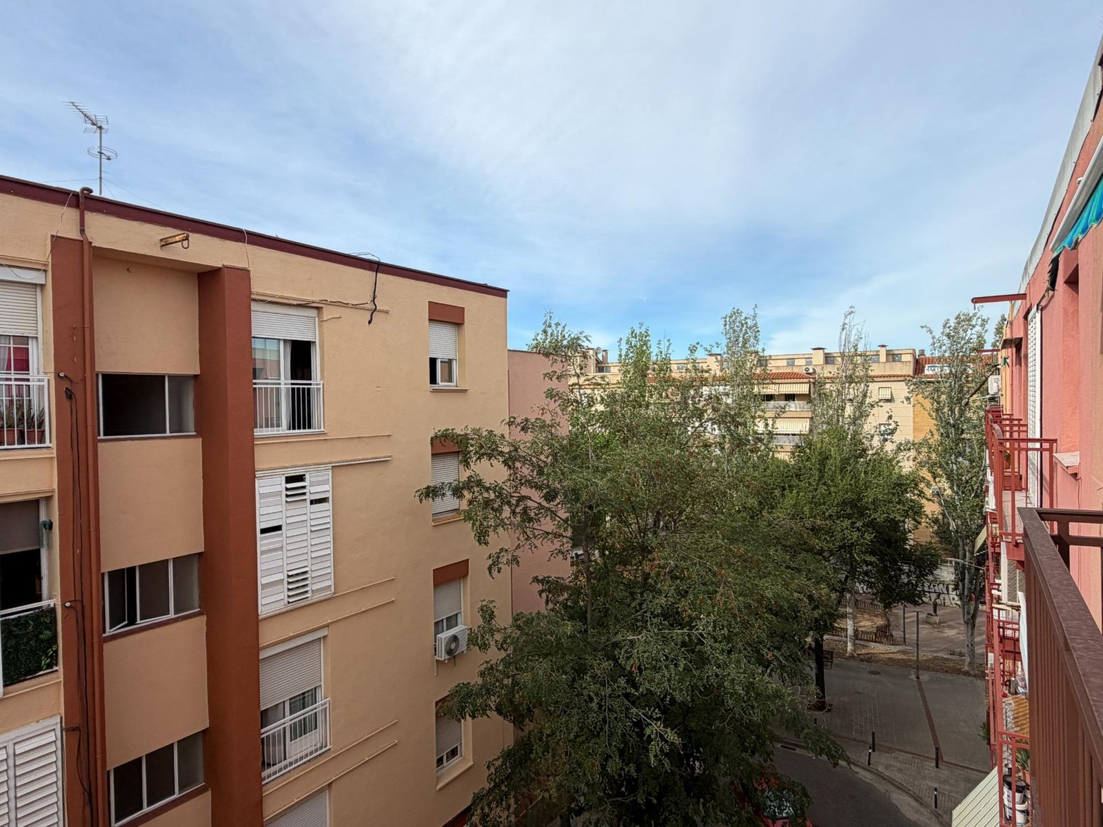 Foto 9 de Piso de 3 habitaciones con balcón en CAN ORIACH de Sabadell.