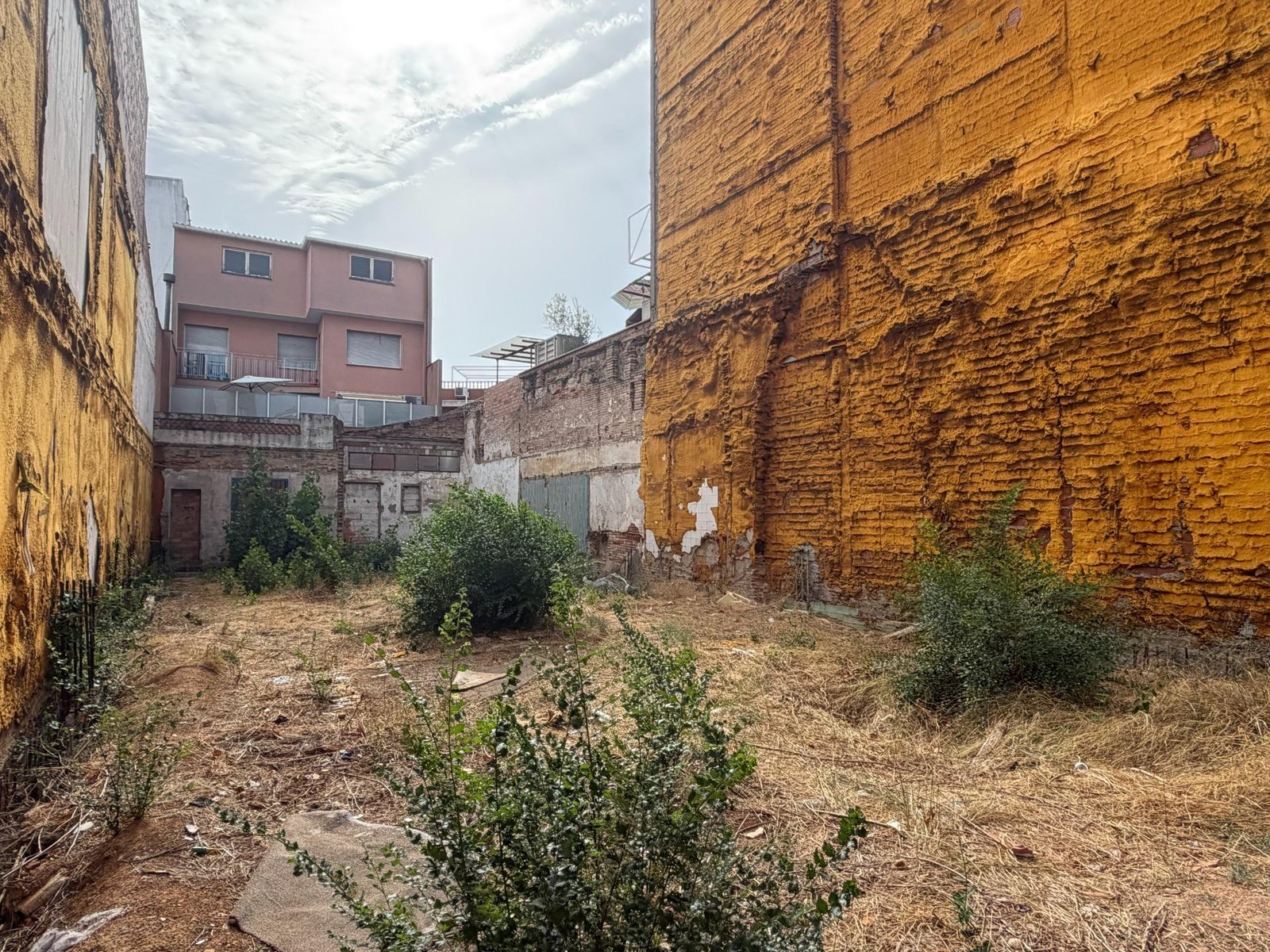 Foto 5 de TERRERNO PARA EDIFICAR BLOQUE EN CTRA BARCELONA