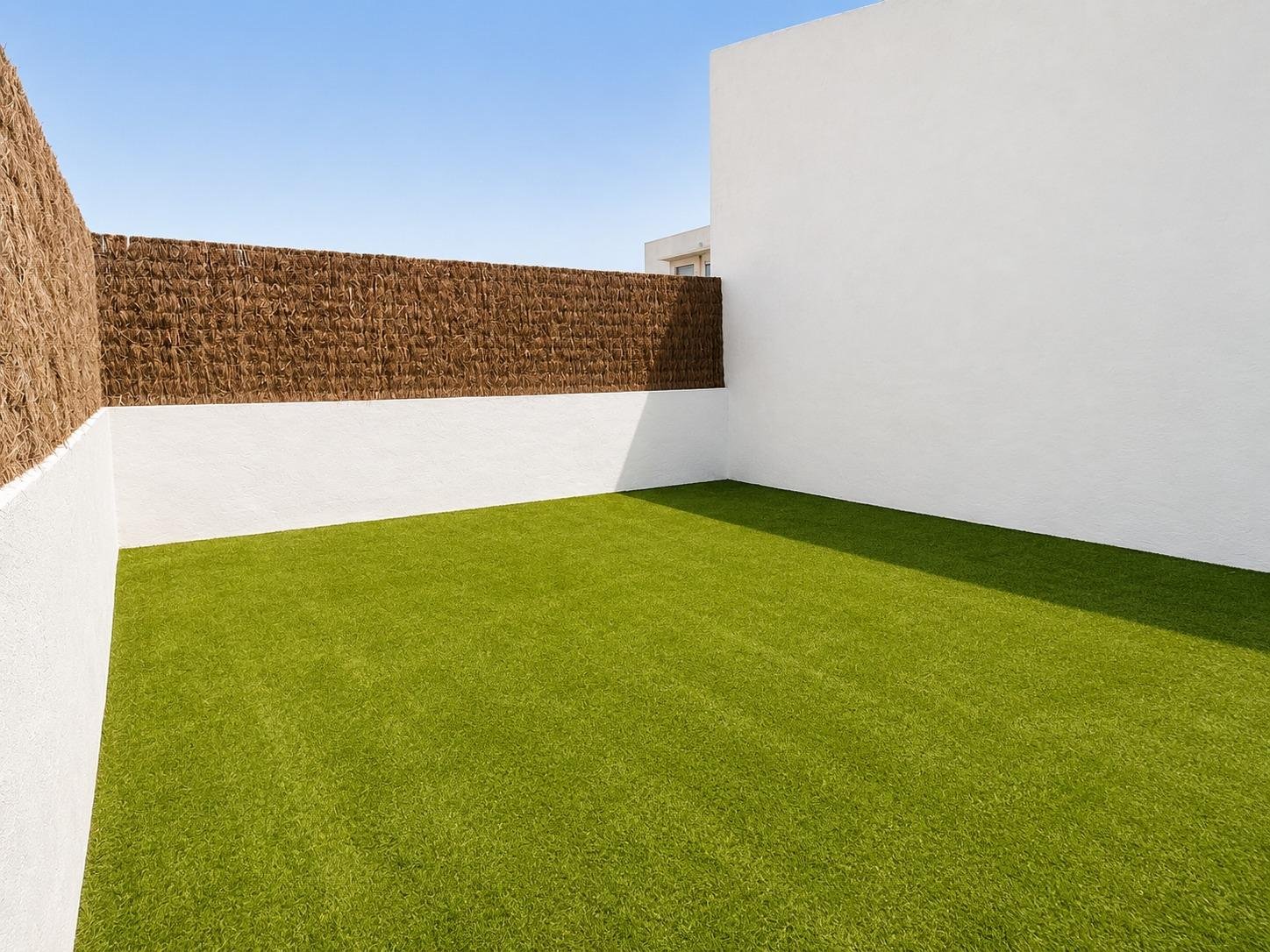 Foto 4 de PISO DE 3 HABITACIONES EN CAN PALET CON TERRAZA Y PATIO.