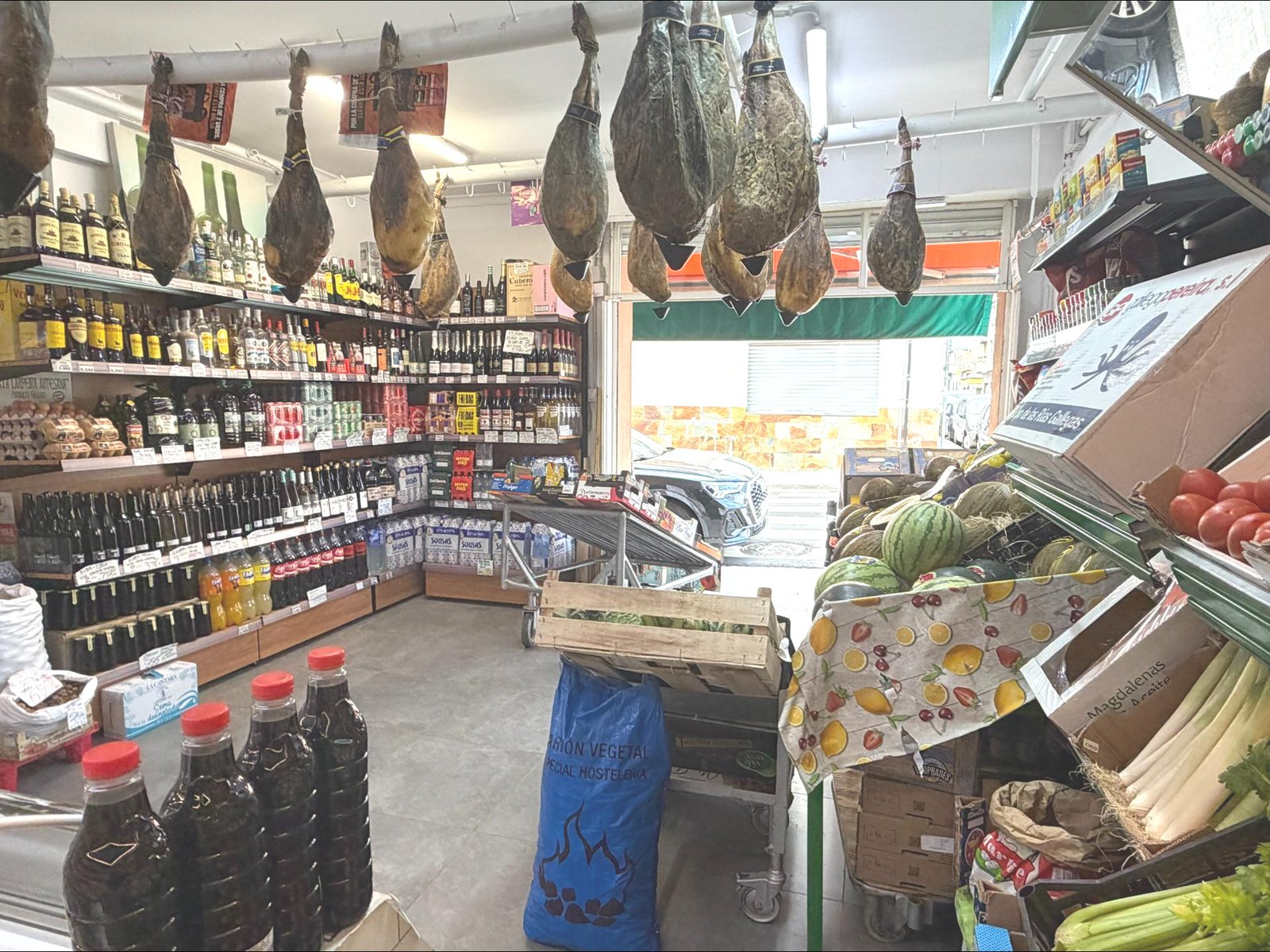 Foto 5 de FRUTERIA / SUPERMERCADO EN TRASPASO